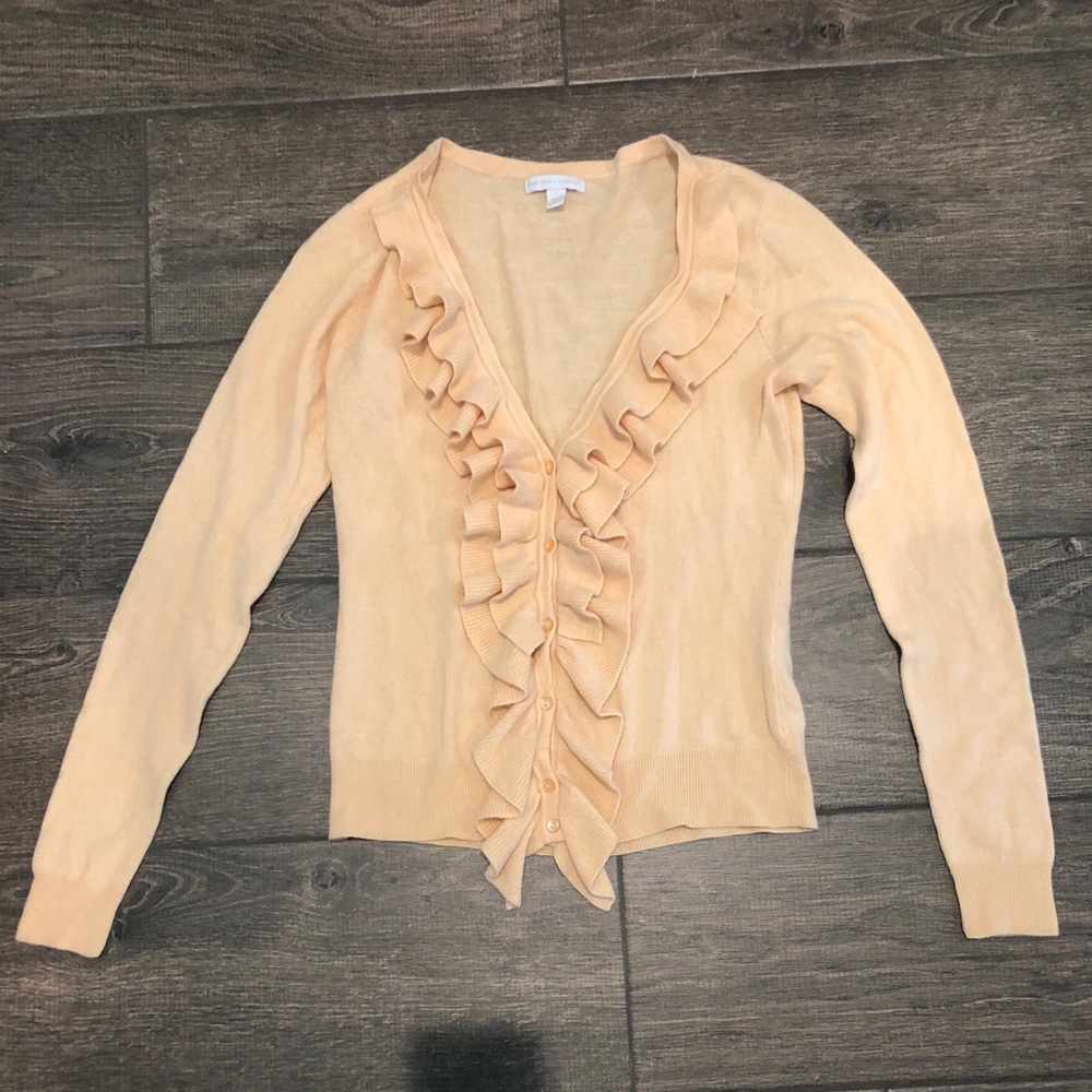 New York And Company ruffle sweater size small.